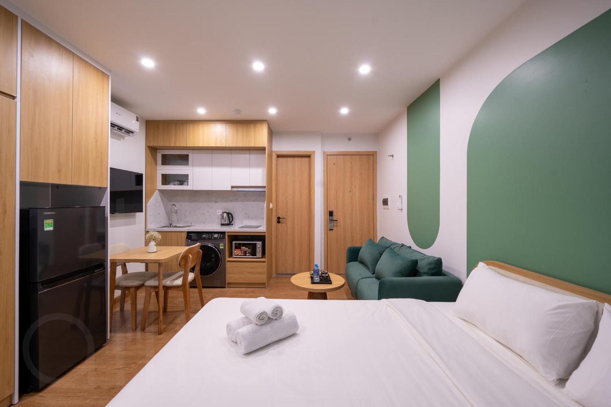 Moonlit Serviced Apartment Hanoi Exteriör bild